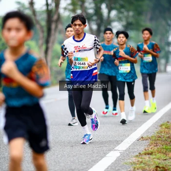 Runner Photo 3714516