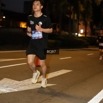 Runner Photo 3714536
