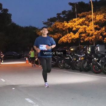 Runner Photo 3714537