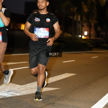 Runner Photo 3714558