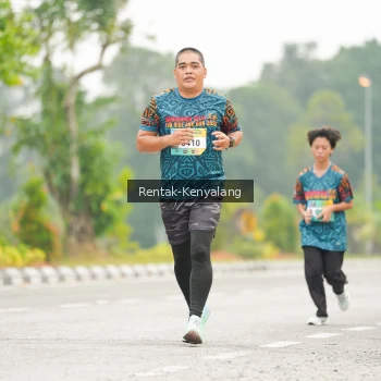 Runner Photo 3714560