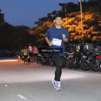 Runner Photo 3714655
