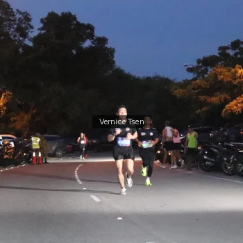 Runner Photo 3714720