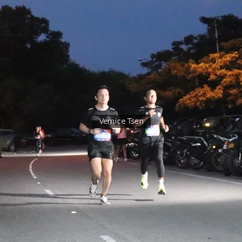 Runner Photo 3714889