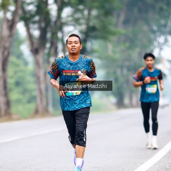 Runner Photo 3714939