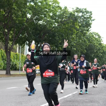 Runner Photo 3714991