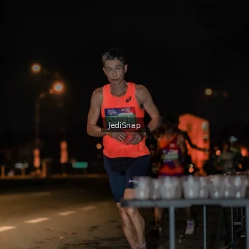 Runner Photo 3715018
