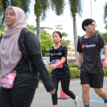 Runner Photo 3715096