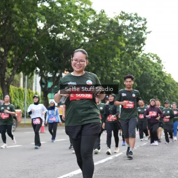 Runner Photo 3715161