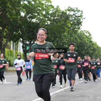 Runner Photo 3715184