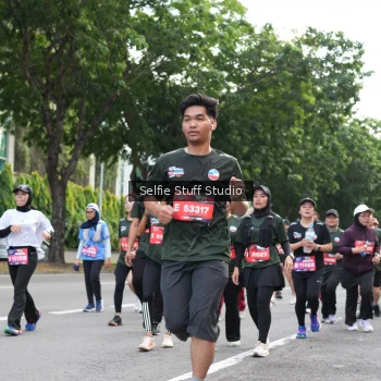 Runner Photo 3715223