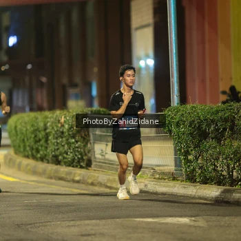 Runner Photo 3715422