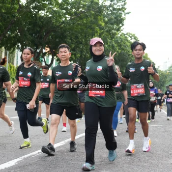 Runner Photo 3715429