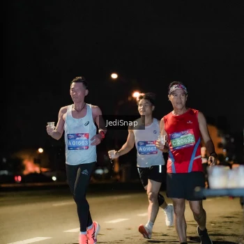 Runner Photo 3715614