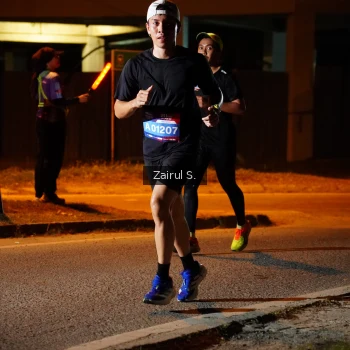 Runner Photo 3715660