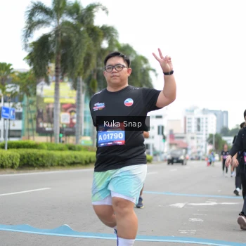 Runner Photo 3715683