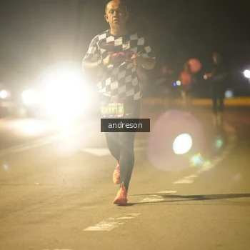 Runner Photo 3715691