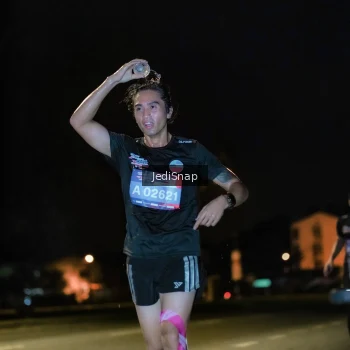 Runner Photo 3715711