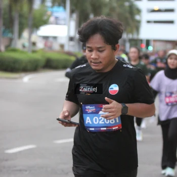Runner Photo 3715722