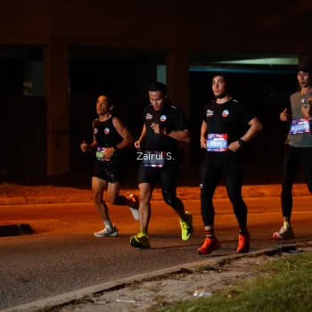 Runner Photo 3715853