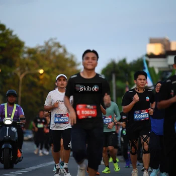 Runner Photo 3715864