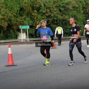 Runner Photo 3715878