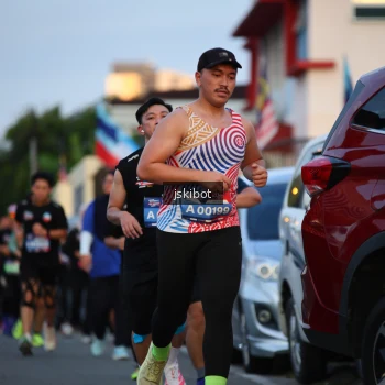 Runner Photo 3715886