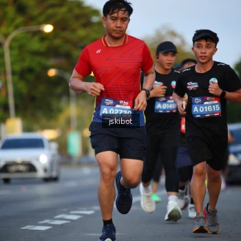 Runner Photo 3715888
