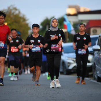 Runner Photo 3715911