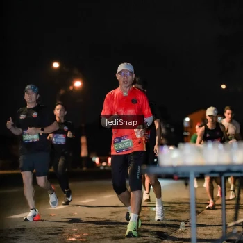 Runner Photo 3715912