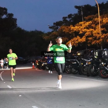 Runner Photo 3715923