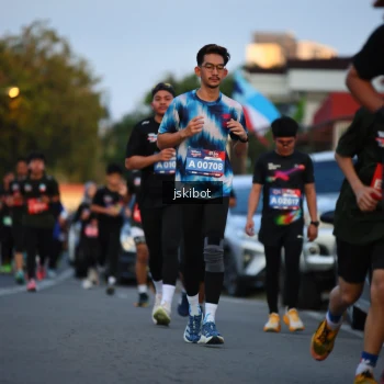 Runner Photo 3715977