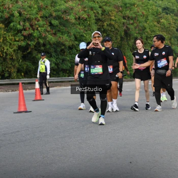 Runner Photo 3715979