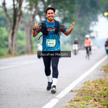 Runner Photo 3716004