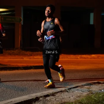 Runner Photo 3716007