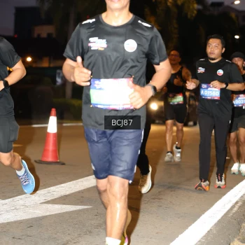 Runner Photo 3716033