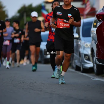 Runner Photo 3716048