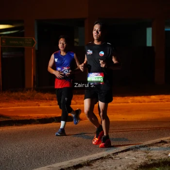 Runner Photo 3716069
