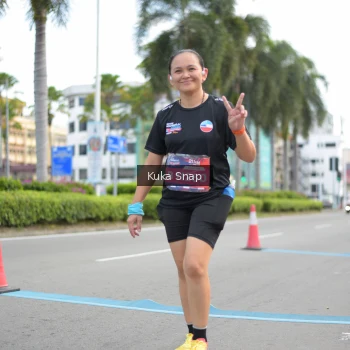 Runner Photo 3716075