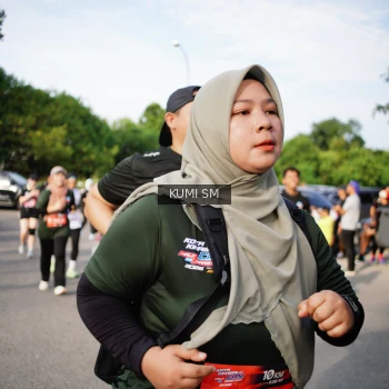 Runner Photo 3716076