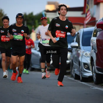 Runner Photo 3716098