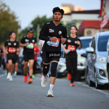 Runner Photo 3716111
