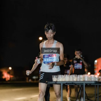 Runner Photo 3716122