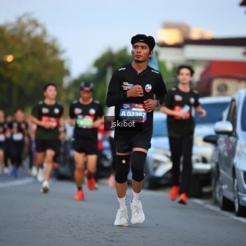 Runner Photo 3716126