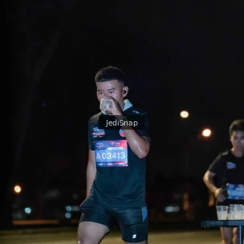 Runner Photo 3716156