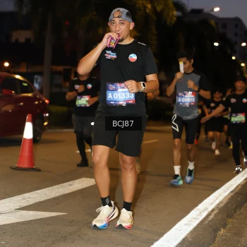 Runner Photo 3716159