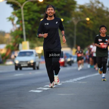 Runner Photo 3716179