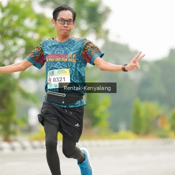 Runner Photo 3716195