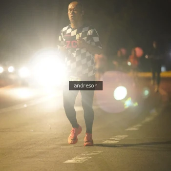 Runner Photo 3716211