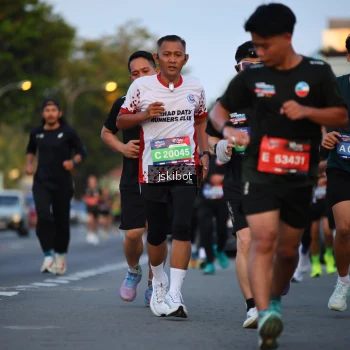 Runner Photo 3716212